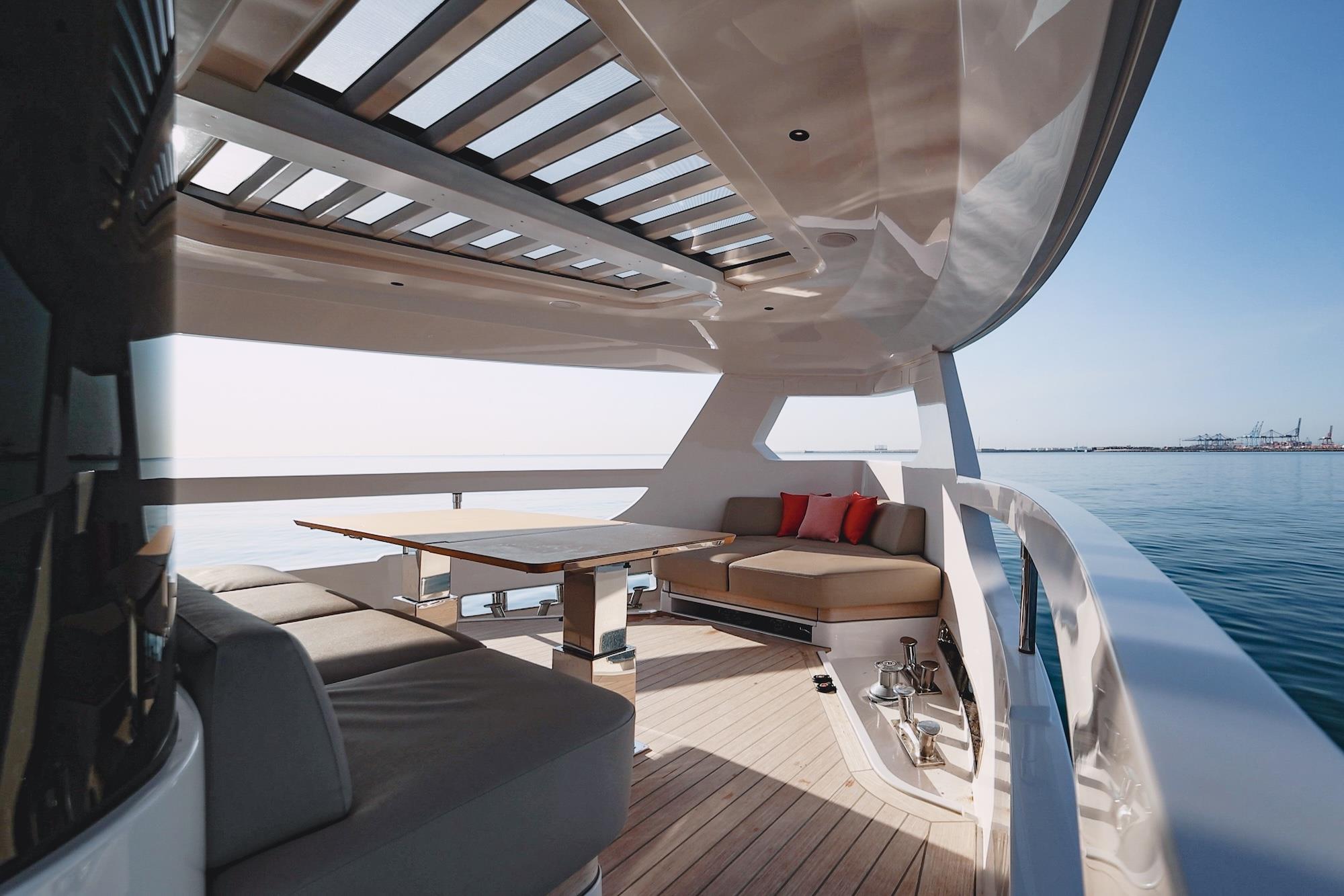 2025 FERRETTI YACHTS INFYNITO 80 